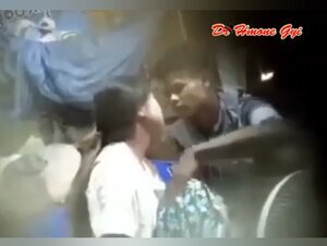 ဘေးအခန်းက လင်မယားကို ချောင်းရိုက်