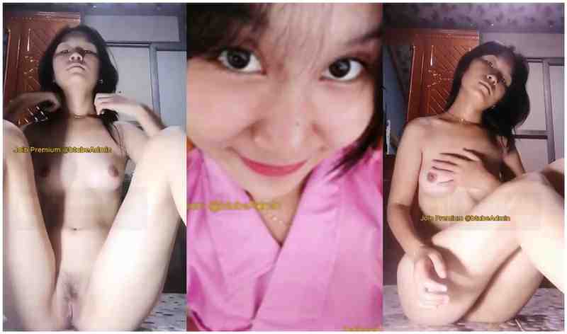 နာမည်ကြီးနေတဲ့ ကျောင်းသူလေး XD အသစ်